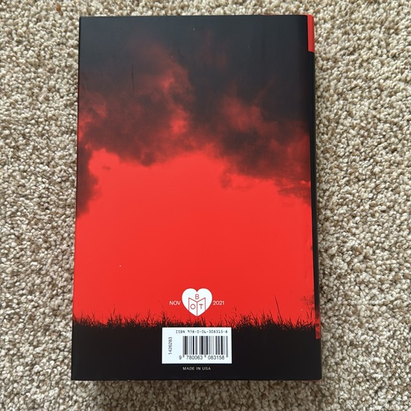 BOOK OF THE MONTH - THE COLLECTIVE BY ALISON GAYLIN - HARDBACK - Picture 2 of 2